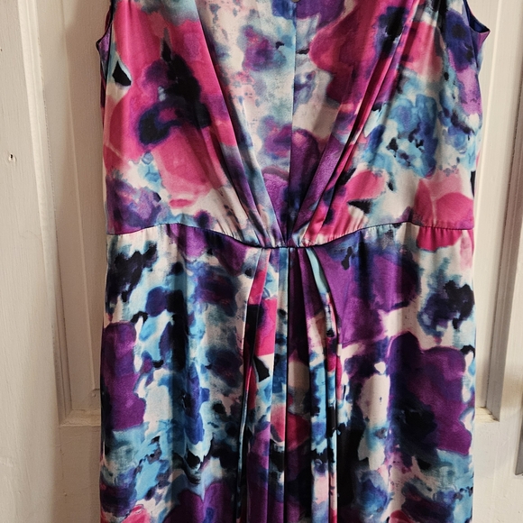 Jones New York Dresses & Skirts - Jones New York Vibrant Pink and Purple Midi Dress